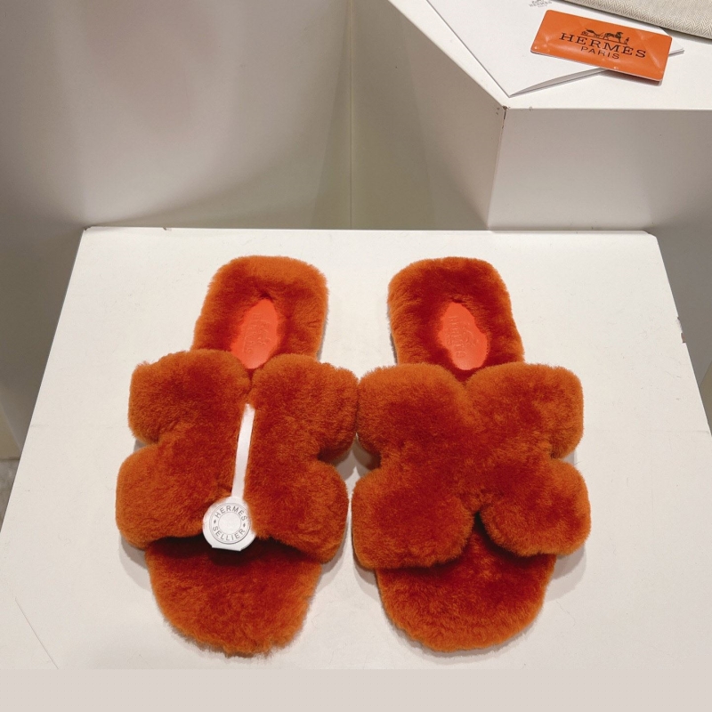 H**mes slippers